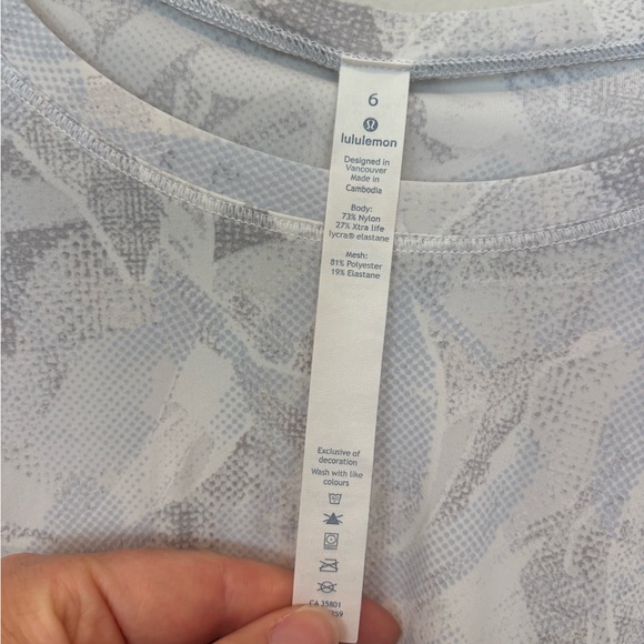 Lululemon Athletica White Patterned Blouse 6 - Picture 3 of 5